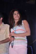 Priyanka Chopra visit Jaihind College in Churchgate, Mumbai on 13th June 2012 (51).JPG
